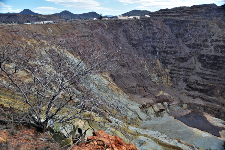 mine pit